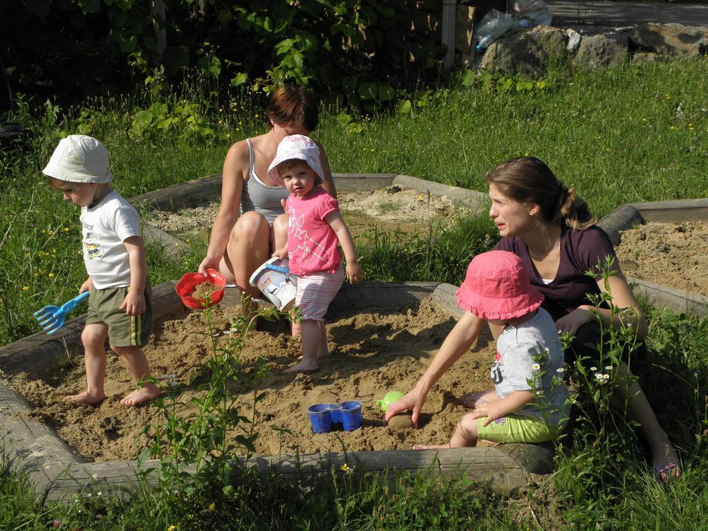 Apartament Turisticna Kmetija Cebelji Gradic Rogašovci Zewnętrze zdjęcie