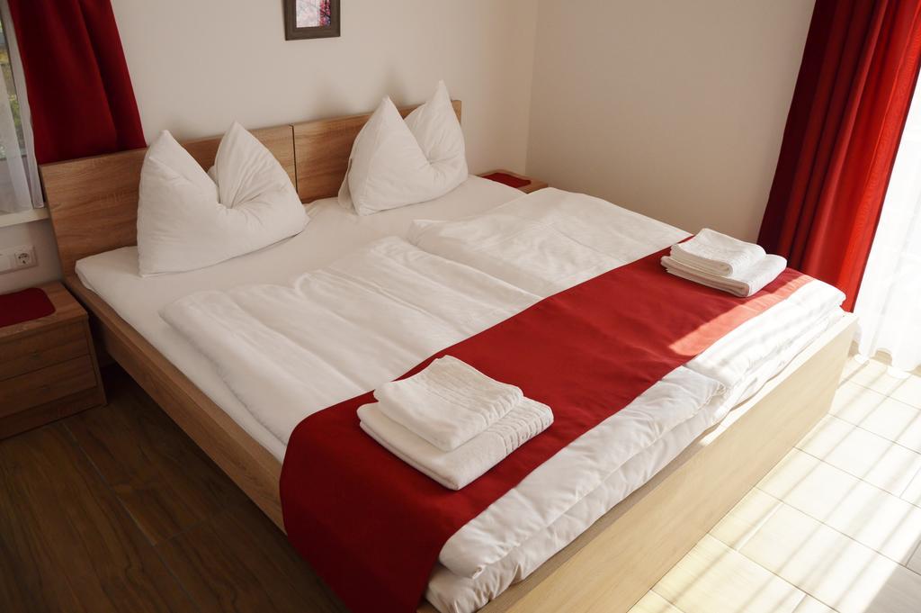 Apartament Turisticna Kmetija Cebelji Gradic Rogašovci Zewnętrze zdjęcie