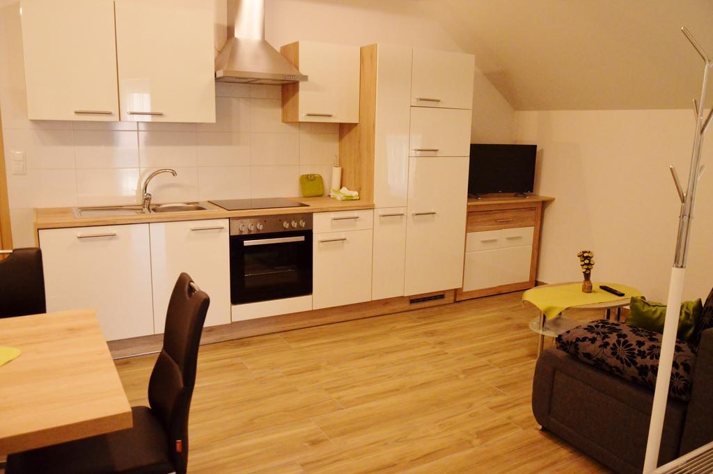 Apartament Turisticna Kmetija Cebelji Gradic Rogašovci Zewnętrze zdjęcie